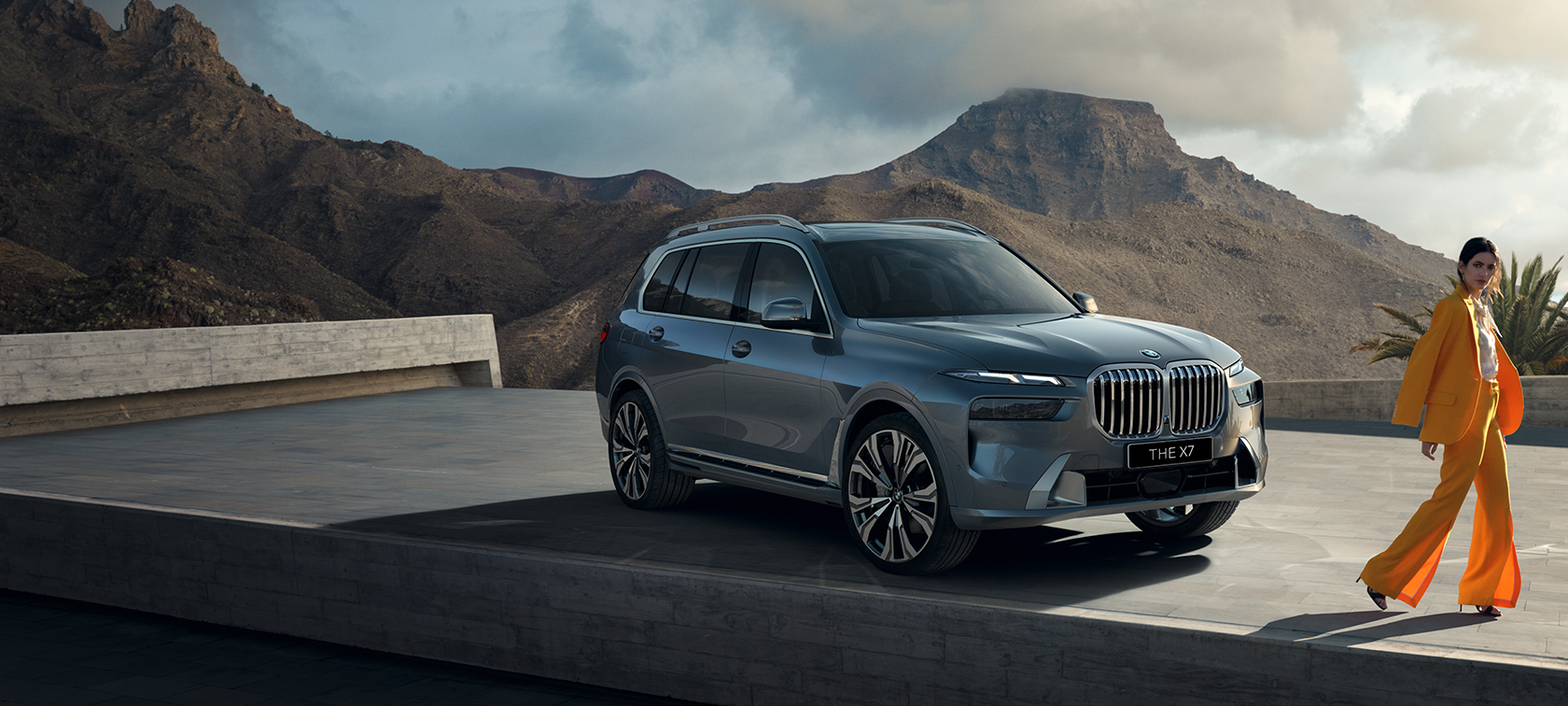 DESIGN OF THE BMW X7.