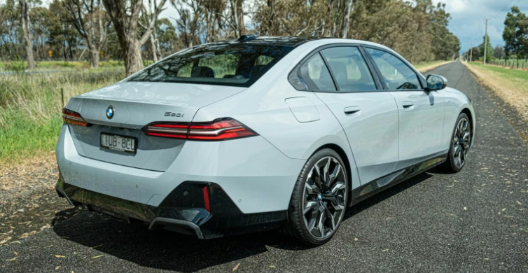 Was The BMW M5 Touring Worth The Weight?