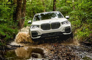 BMW X5 xDrive 40i and xDrive40i xLine